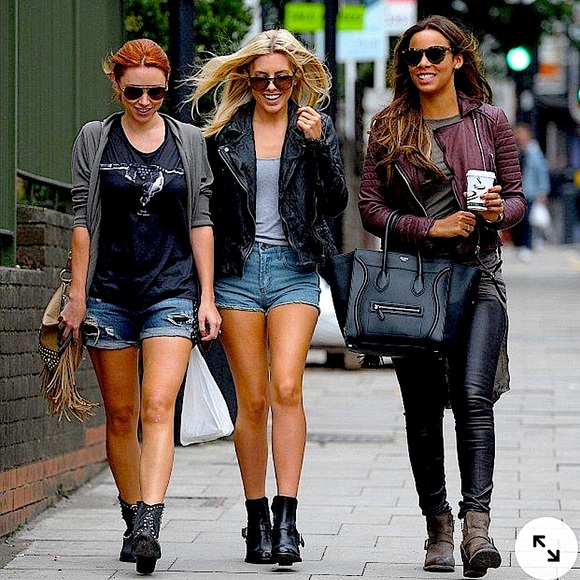 🔥SALE🔥SHORTS BUNDLE. S/XS ♥️FUN🏖 ( Stash this BARGAIN BUNDLE til SPRING ) ♥️ - Picture 11 of 16